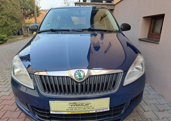 Skoda Fabia cena 15990 przebieg: 215799, rok produkcji 2011 z Chodzież małe 211